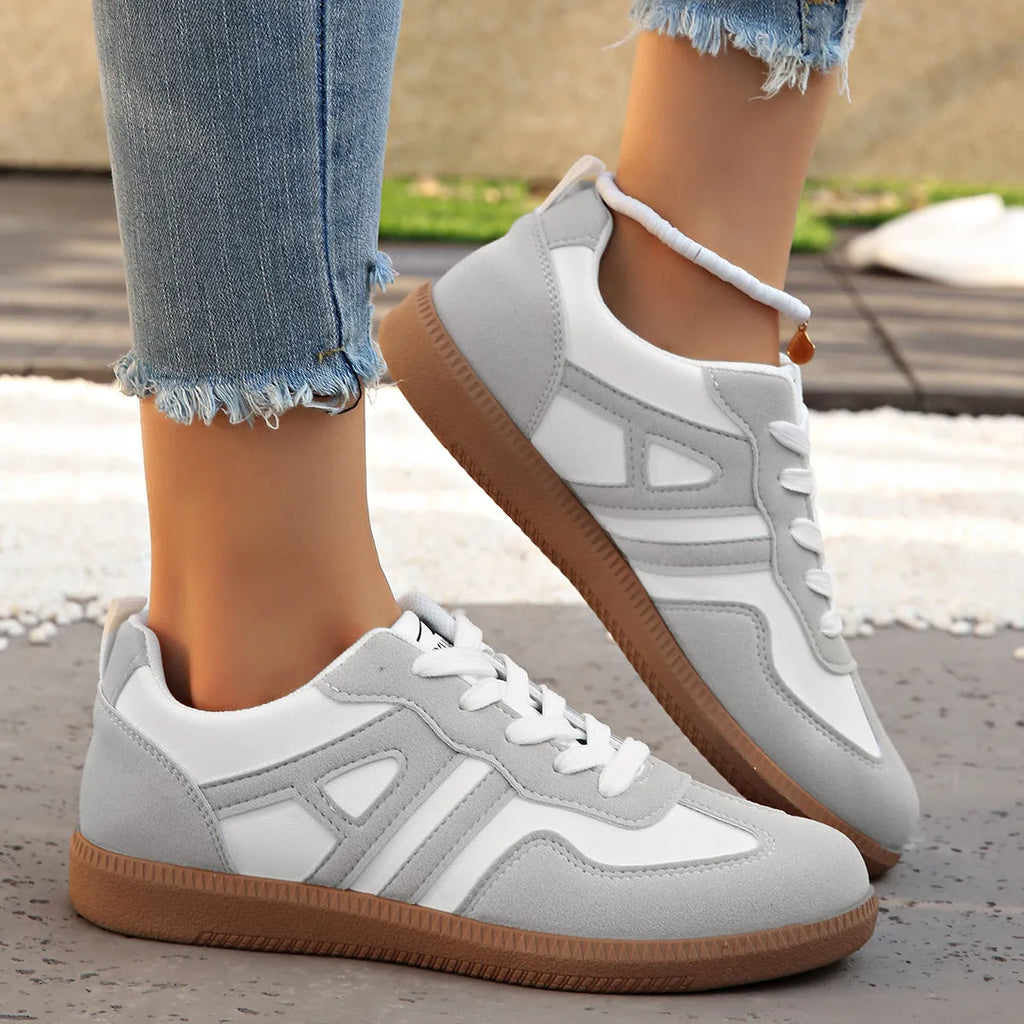 Women's retro colour matching lace-up jogging shoes in black, grey, or khaki with a low platform heel.