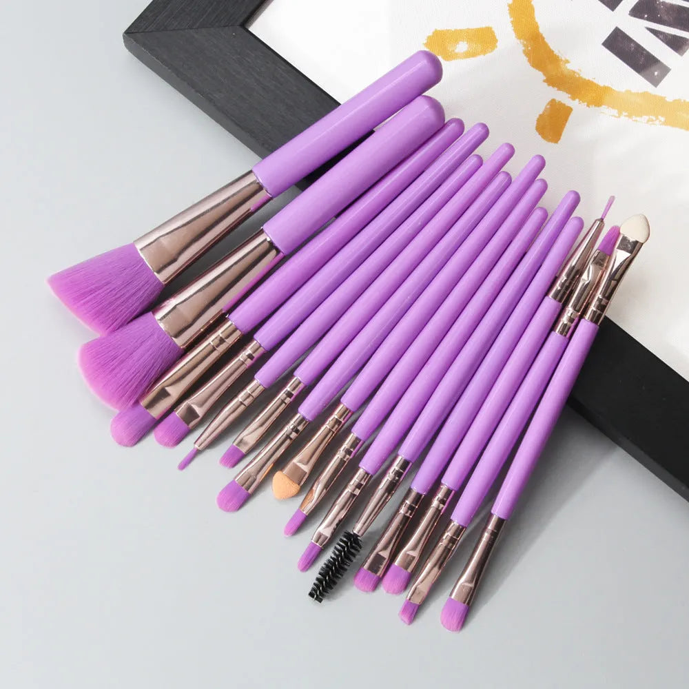18-piece makeup brush set showing various brush shapes including fan tools for powder and contouring