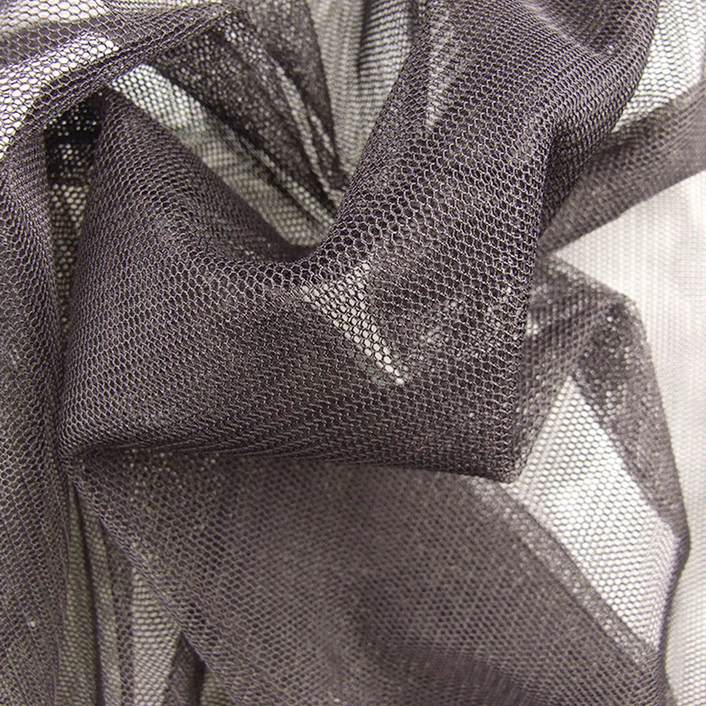 Anti mosquito suit with hood and pants in breathable mesh fabric for outdoor camping and hiking