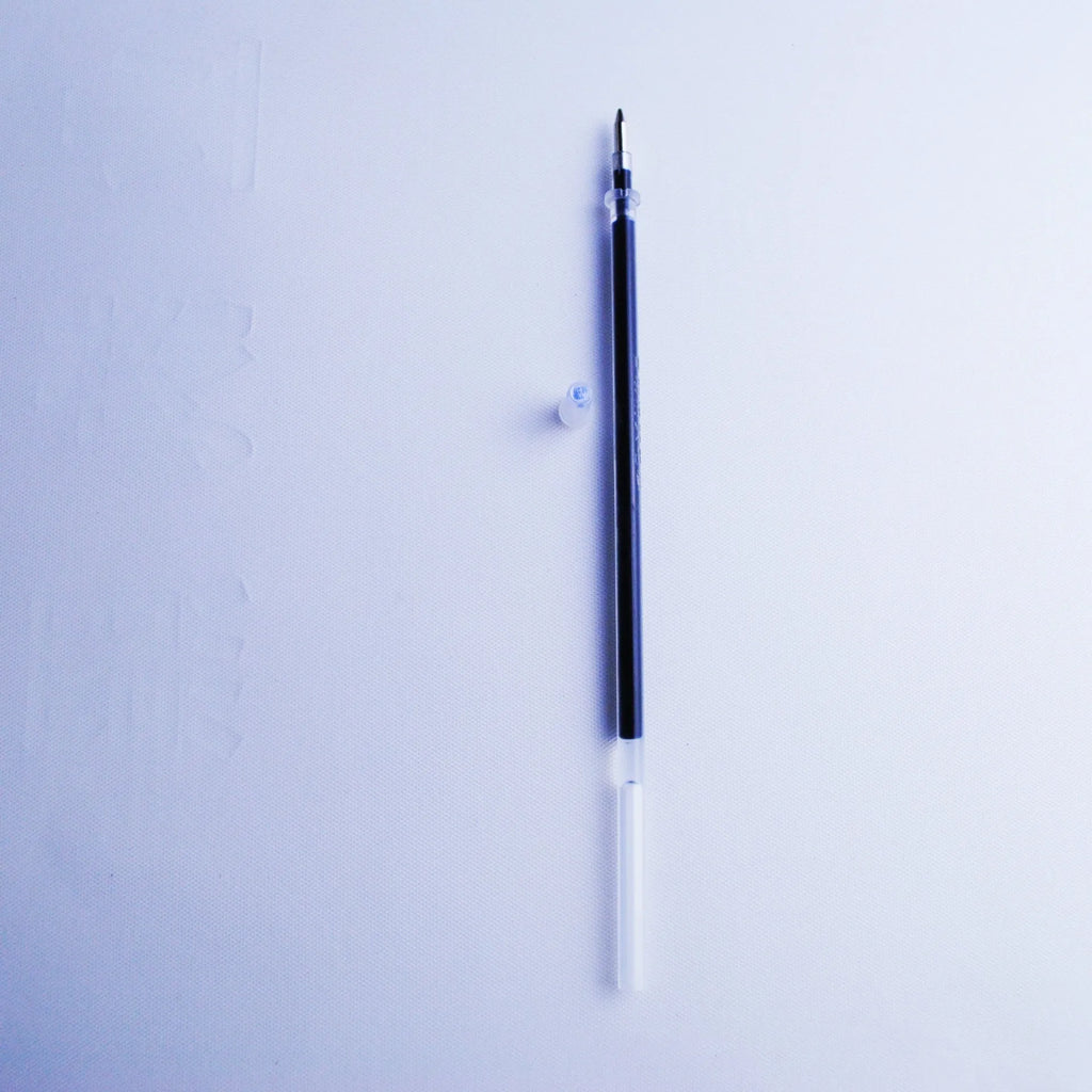 Automatic fading ink pen set with 0.5mm tip and blue refills