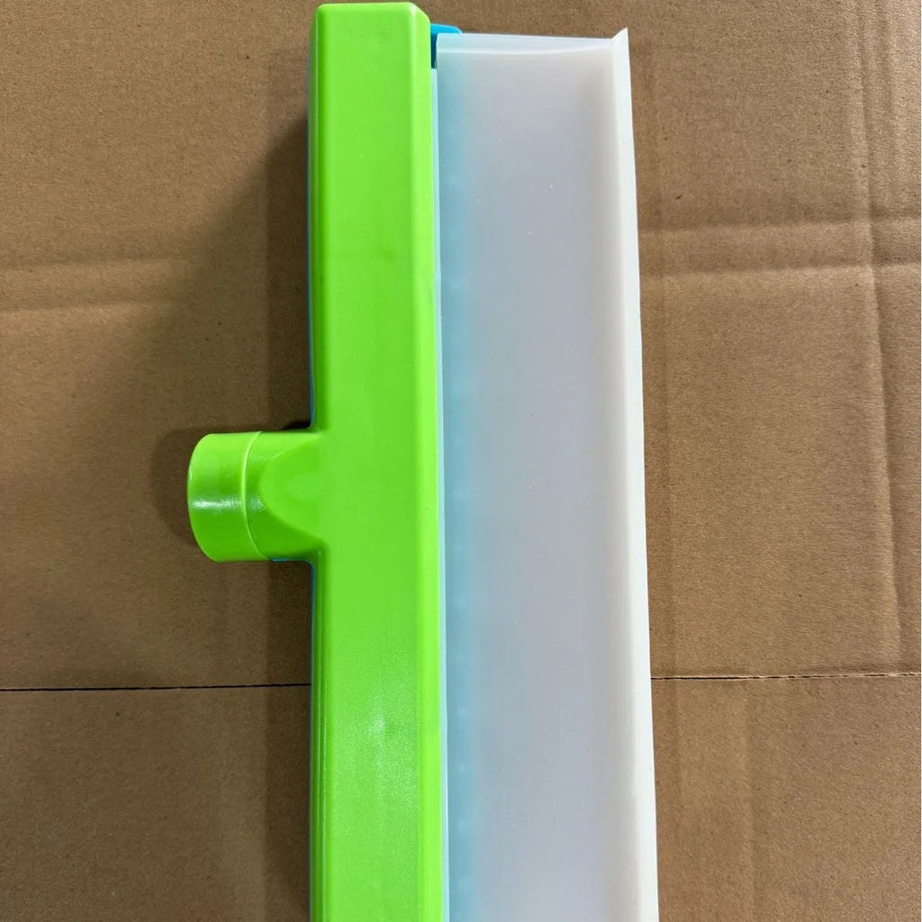 12-inch microfiber car wash brush for glass and paint cleaning in blue and white