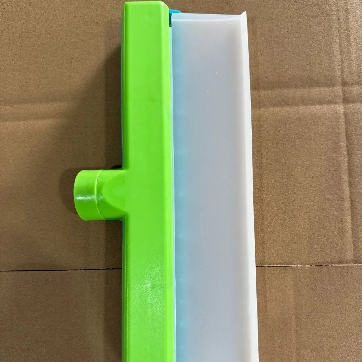 12-inch microfiber car wash brush for glass and paint cleaning in blue and white