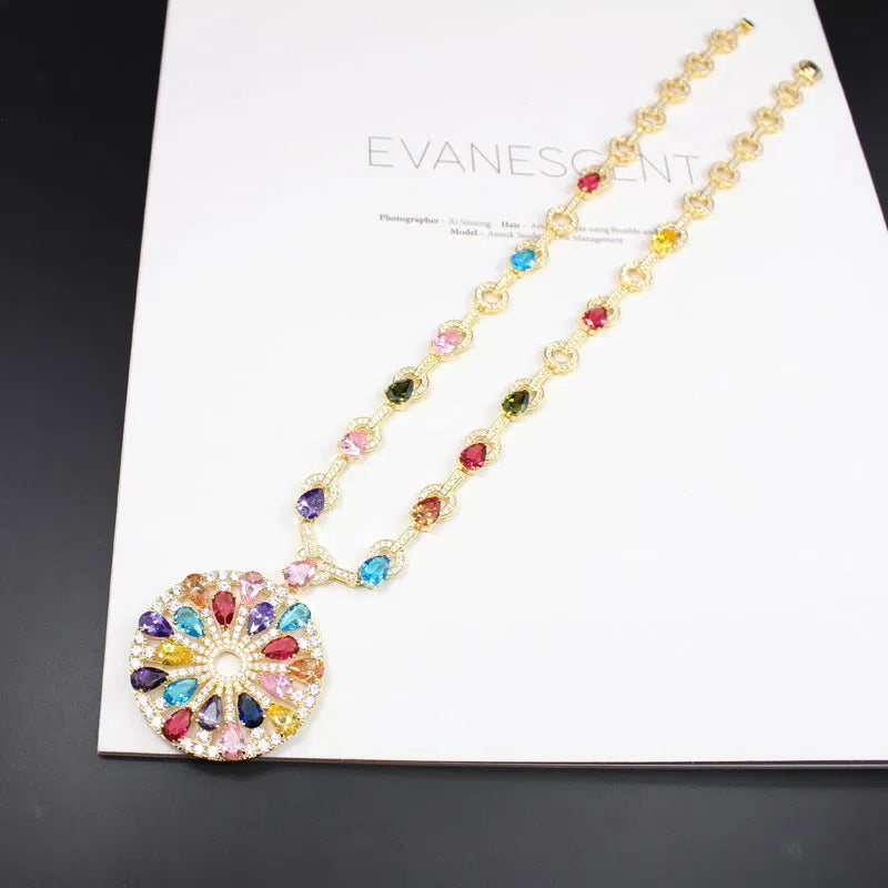 Geometric Yajin necklace with inlaid zircon pendant, bamboo link chain, adjustable 21-50cm, photo colour