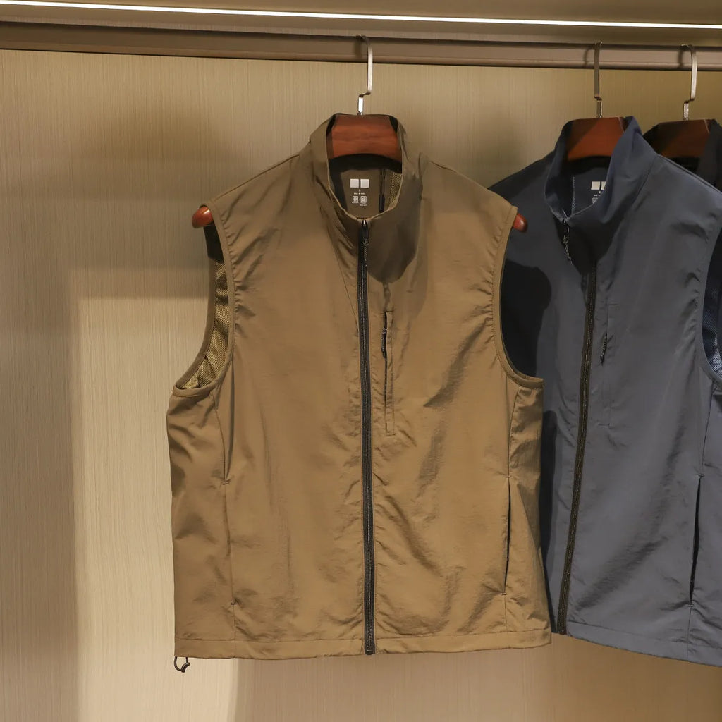 Men's solid colour nylon vest cardigan with side seam pockets in straight-cut design