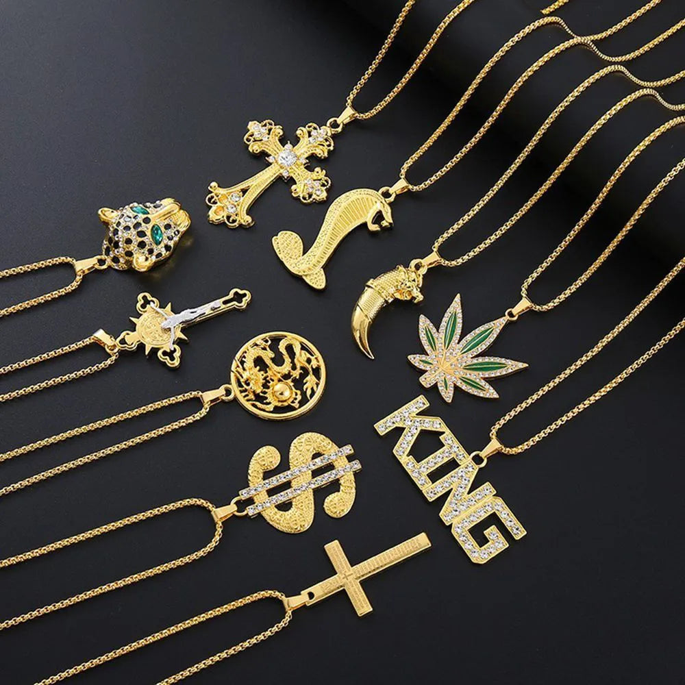 Women's geometric necklace with inlaid zircon stone on gold-coloured alloy chain