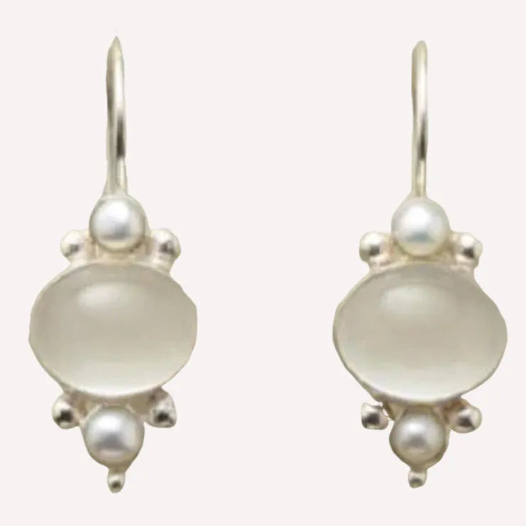 Silver round crystal eardrops with artificial pearl and geometric petal design on alloy base