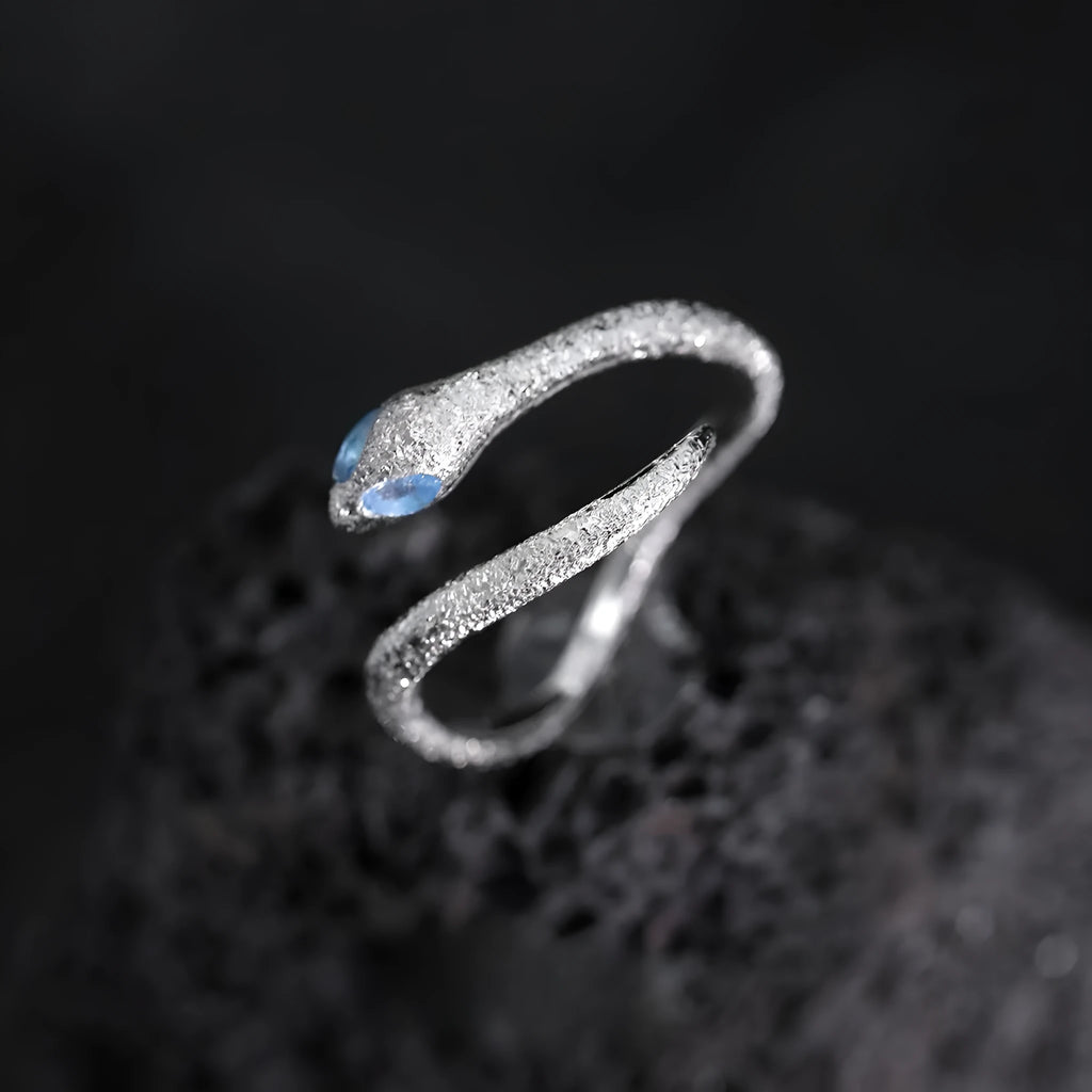 Platinum colour adjustable snake ring for women with electroplated silver construction