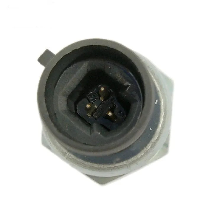 Black Ford fuel pressure sensor with connecting line for F4 and F6 applications