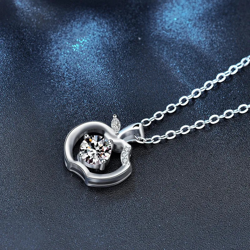 Pure silver collarbone moissanite pendant Style1 on display, featuring a claw-set gemstone and 925 sterling silver chain