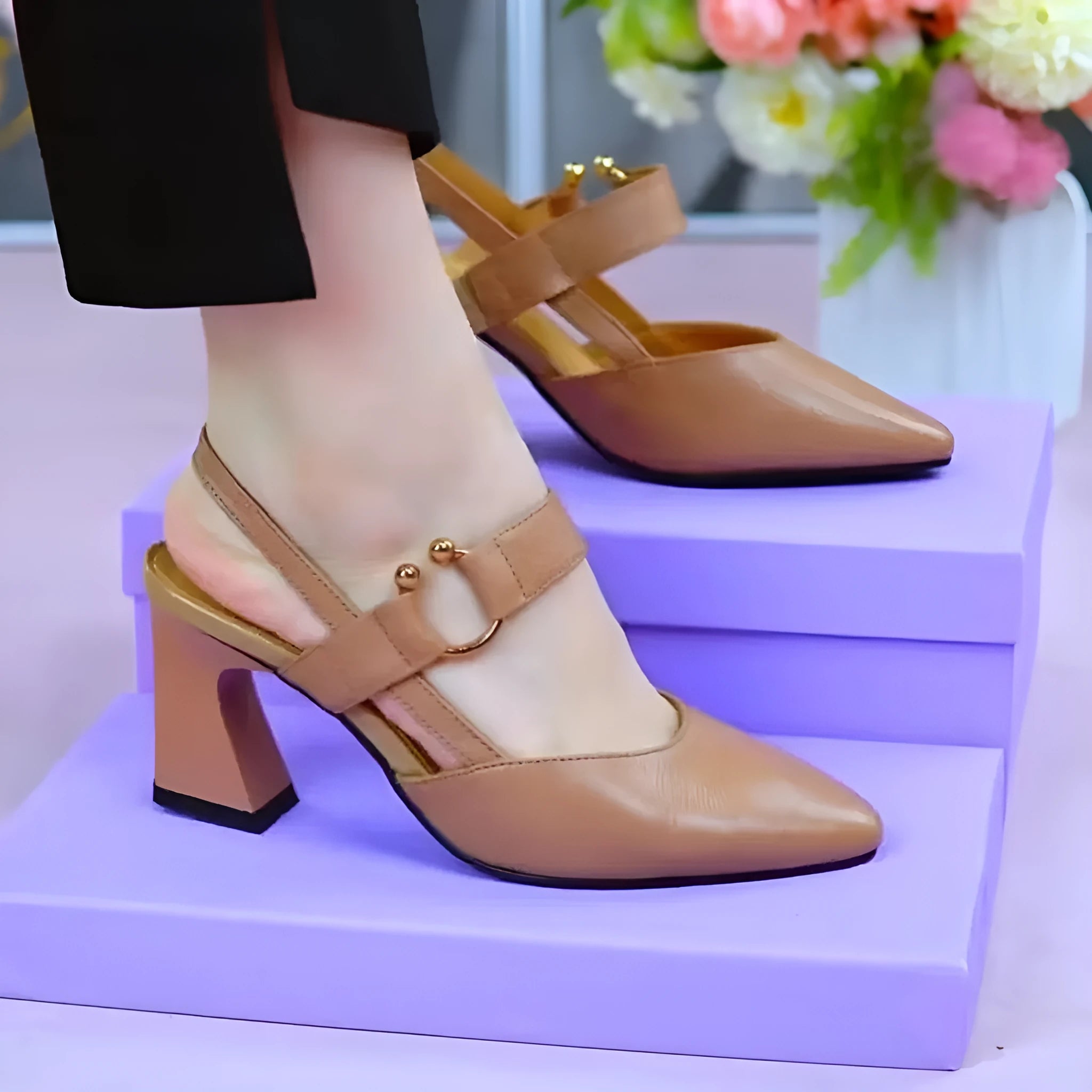 Women's closed toe leather sandals with a chunky heel and back strap in apricot colour
