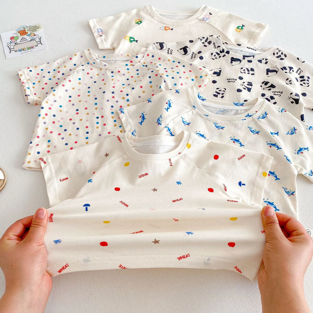 Cartoon print cotton baby two-piece outfit with short sleeve shirt and shorts in submarine pattern