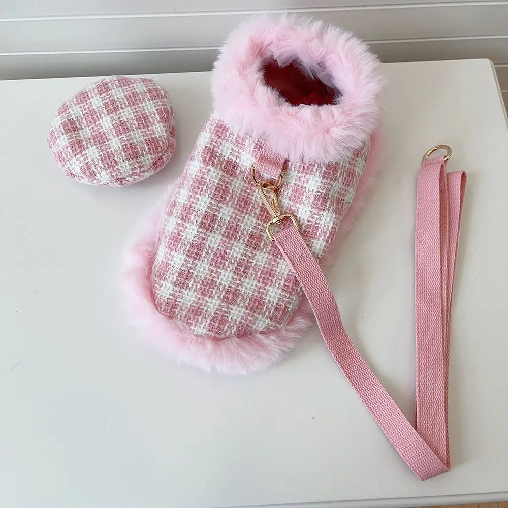 Pink polyester cat cloak with traction rope and matching beret for female pets