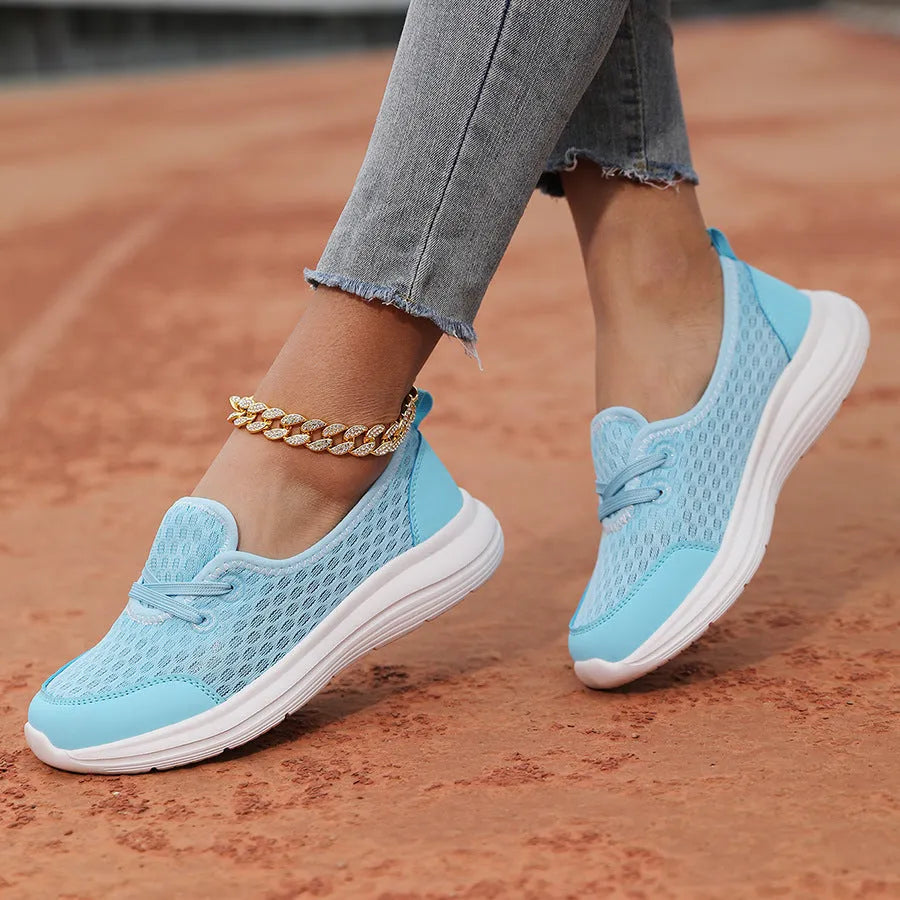 Women's lace-up mesh sneakers in solid colour, round toe low-top design with MD sole