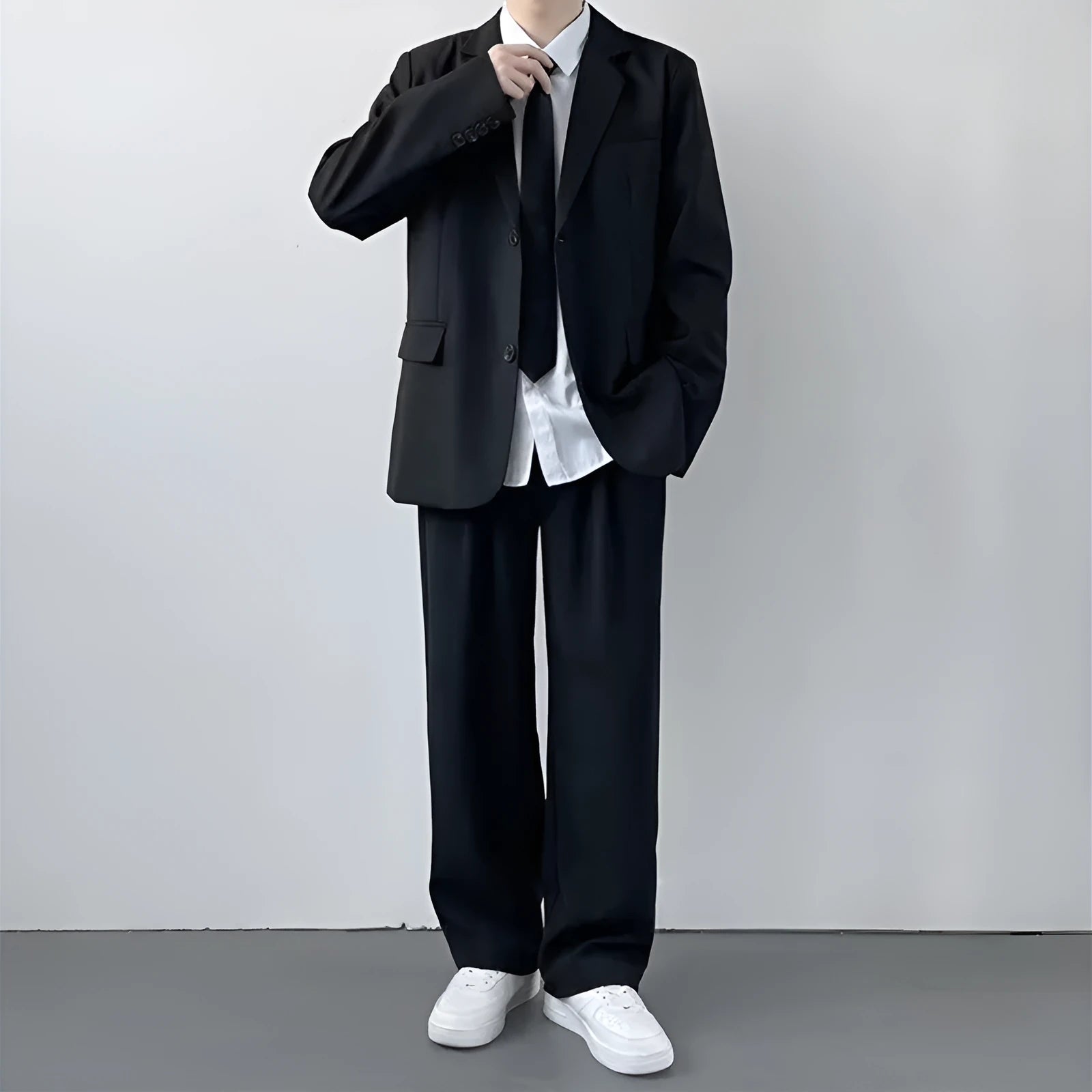 Men's plus size college style suit set with jacket, trousers, white shirt and tie in loose fit