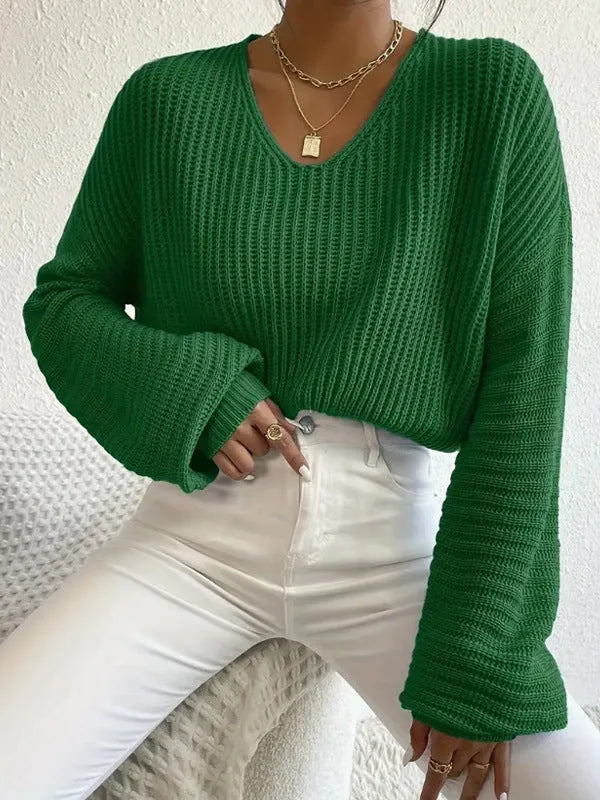 Solid colour women's long sleeve pullover in polyester fabric with thread detail