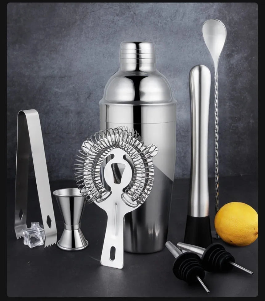 23-piece stainless steel cocktail set with European style acrylic accessories for home bartending
