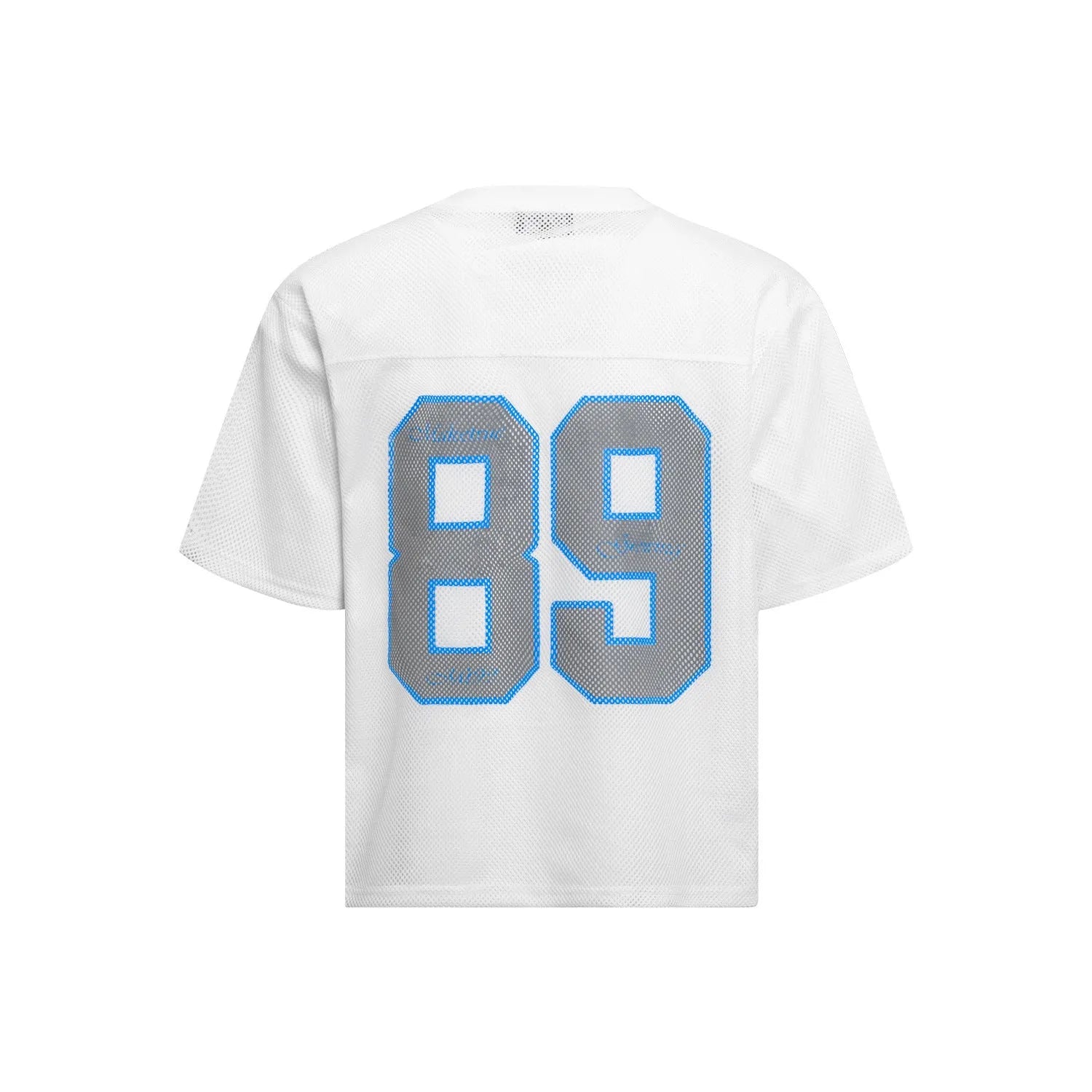 Loose-fitting casual T-shirt with alphanumeric print in black or white colour options