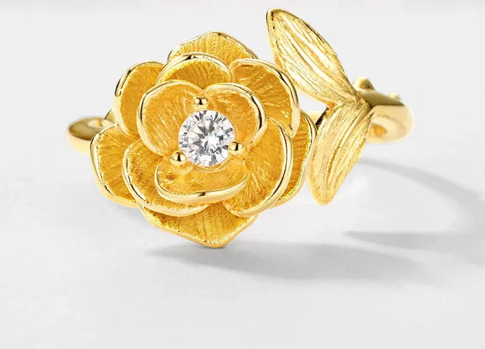 Women's 925 silver adjustable flower ring with gold electroplated finish on index finger