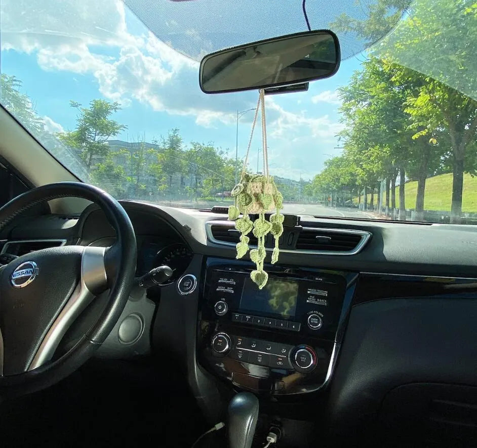 Creative rearview mirror pendant for cars in simple style with multiple colour options