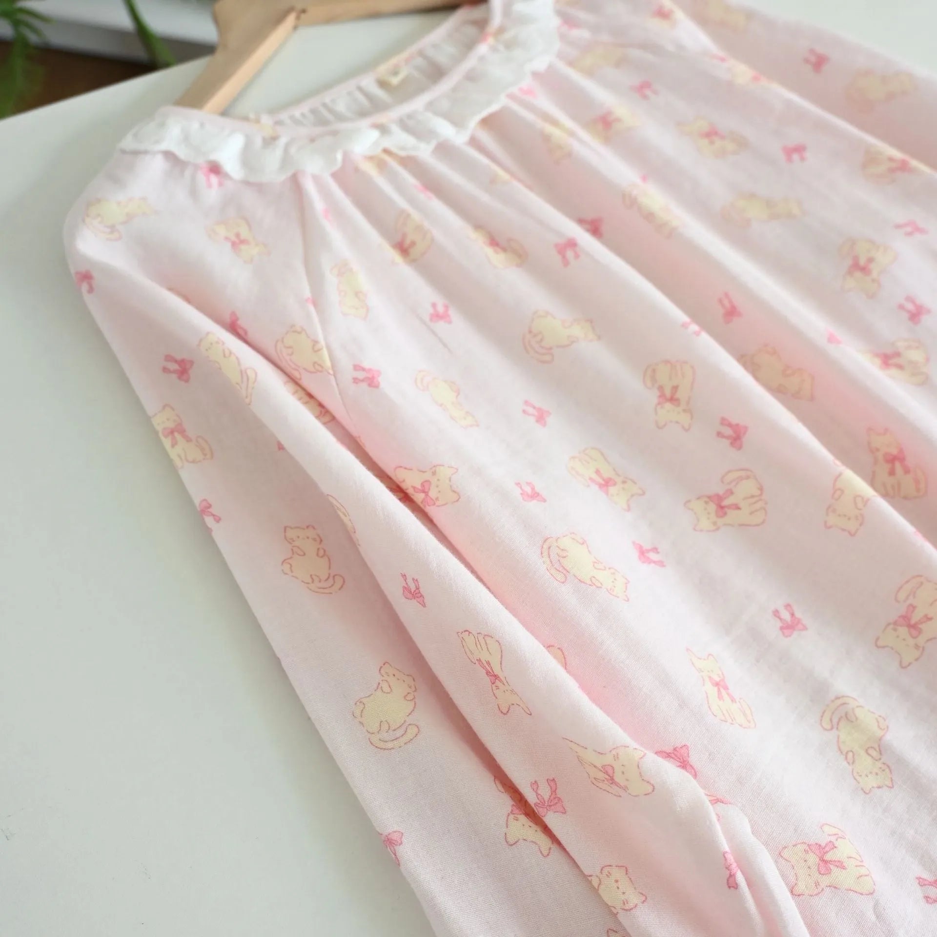 Long sleeve nightdress with cat print, loose soft fabric, long skirt, women's sleepwear