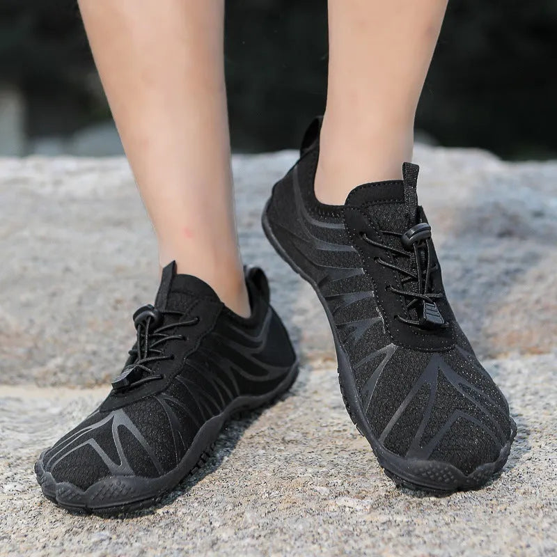 Men's and women's breathable low-top sports running shoes in various colours on a plain background