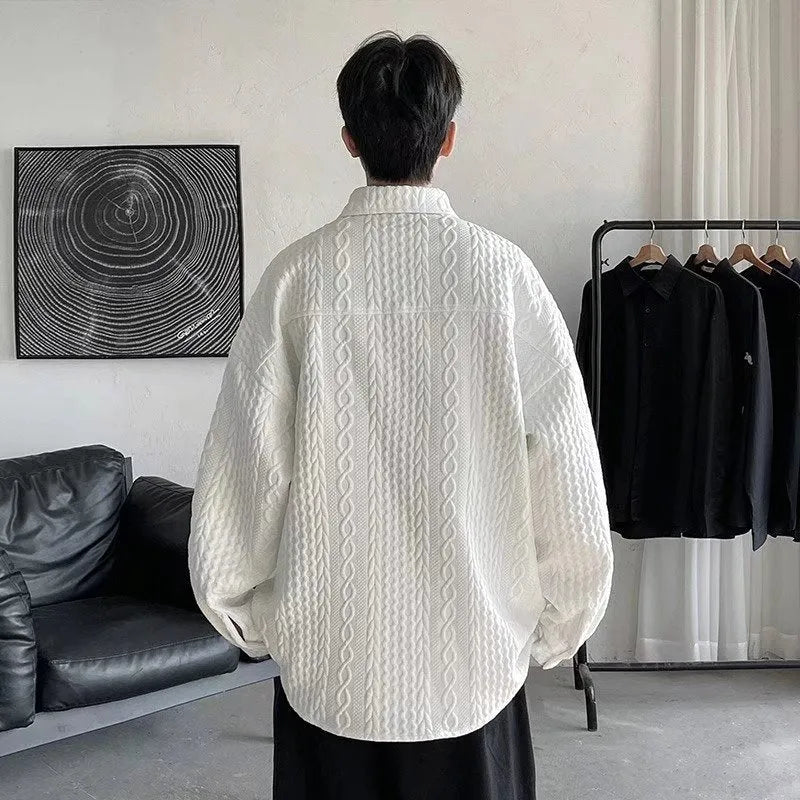 Embossed men's shirt coat in cotton blend with loose lapels, long sleeves, available in white and black