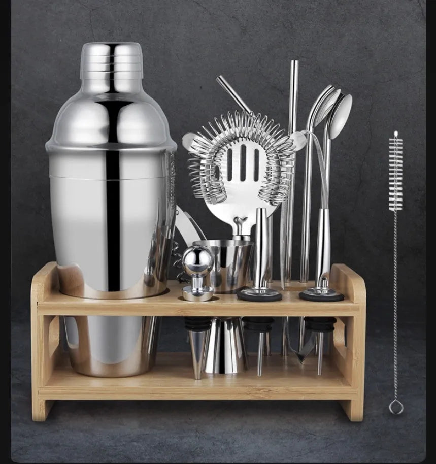 23-piece stainless steel cocktail set with European style acrylic accessories for home bartending