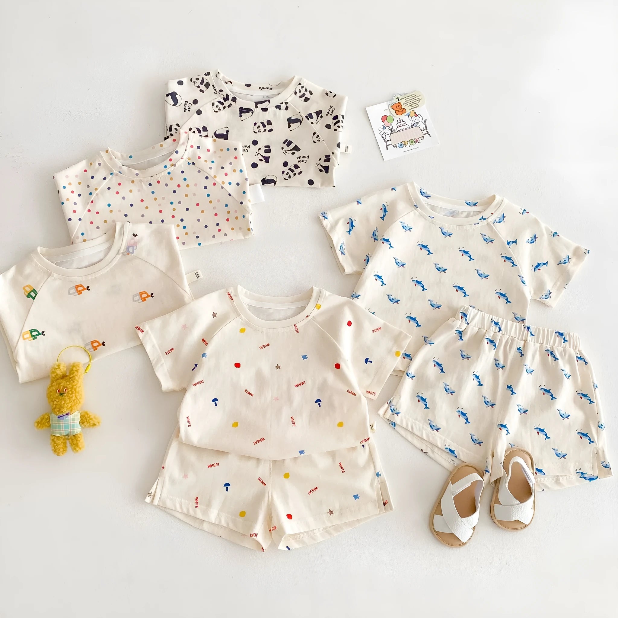 Cartoon print cotton baby two-piece outfit with short sleeve shirt and shorts in submarine pattern