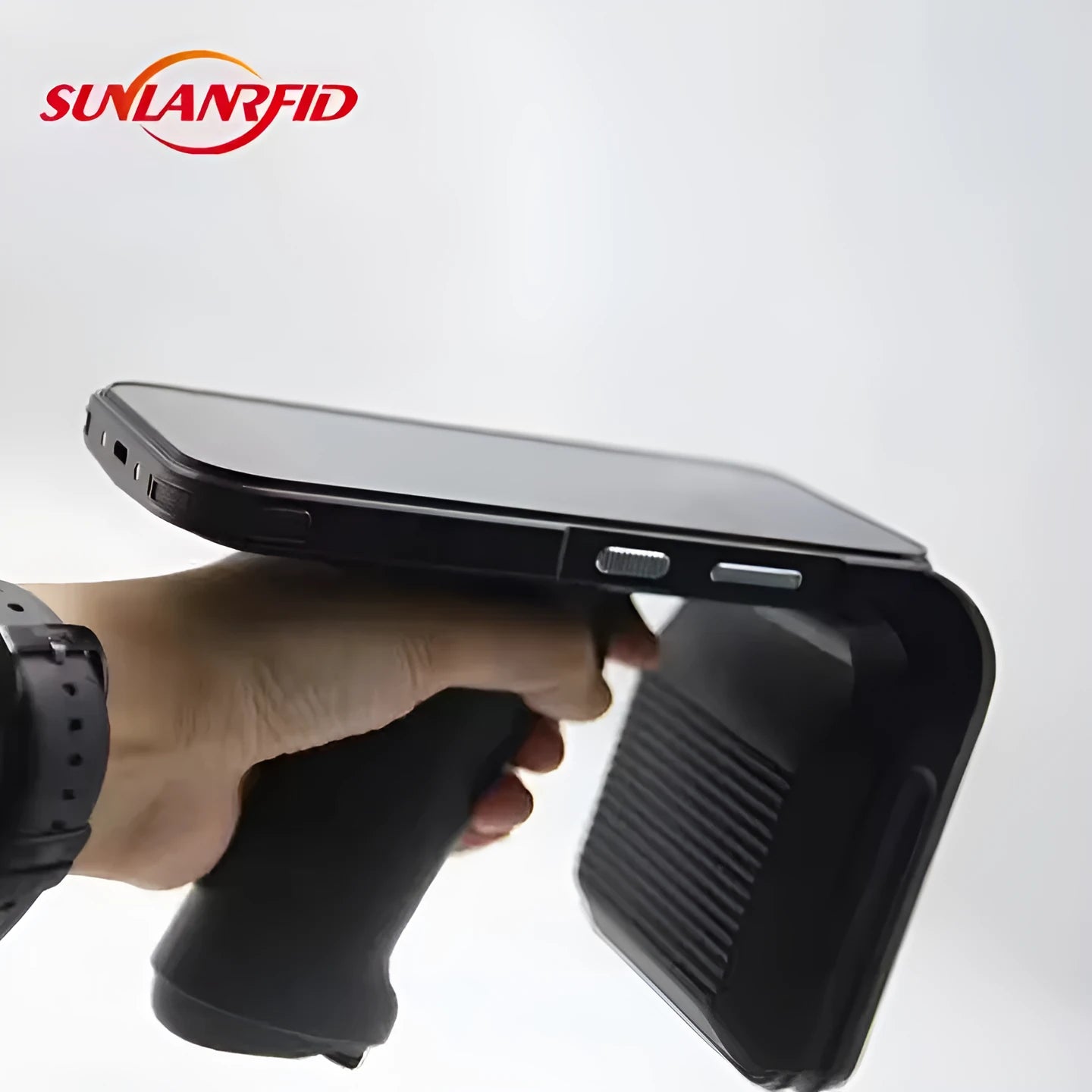 SLP-05 handheld UHF RFID reader with Android OS, large screen, and integrated trigger for professional use.