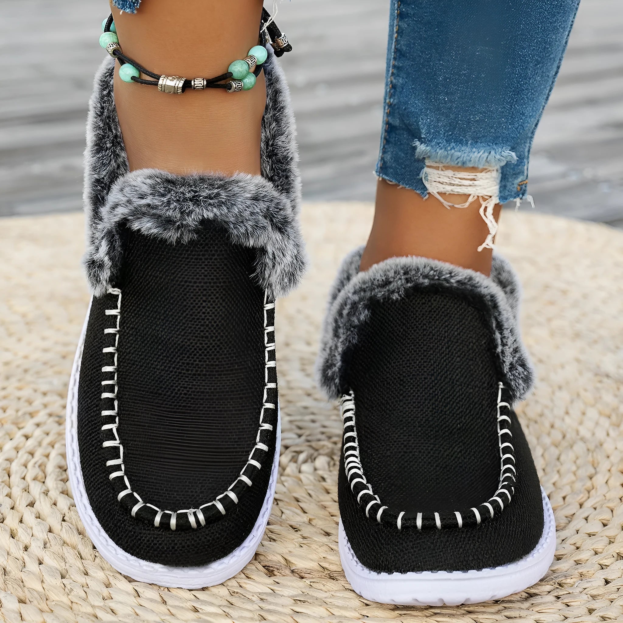 Thickened indoor leisure warm top snow boots for women, solid colour, flat heel, rubber sole, artificial PU upper, round toe, shown in blue