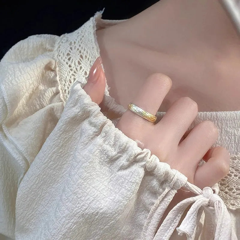 Open-mouth geometric ring with J14 Xiangyun pattern in white copper with silver and gold electroplating