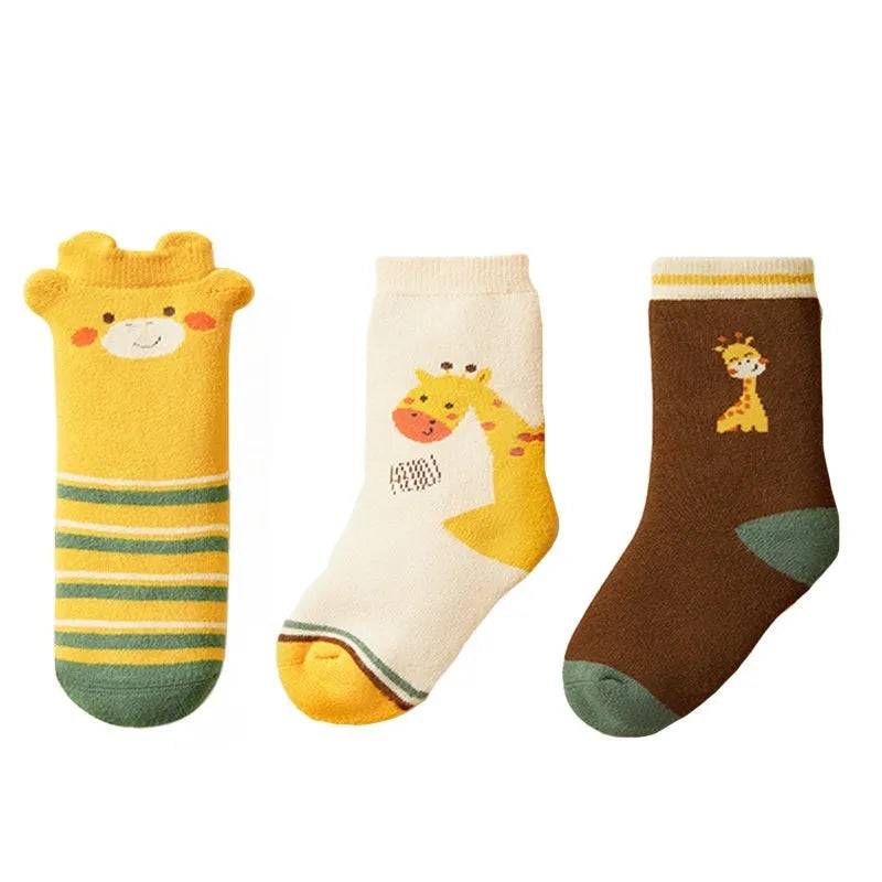 Baby socks with thick thermal construction, wool-lined fur edge, and cute cartoon giraffe print on polyester fibre fabric