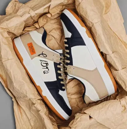 Men's casual lace-up sneakers in simple design with wear-resistant construction