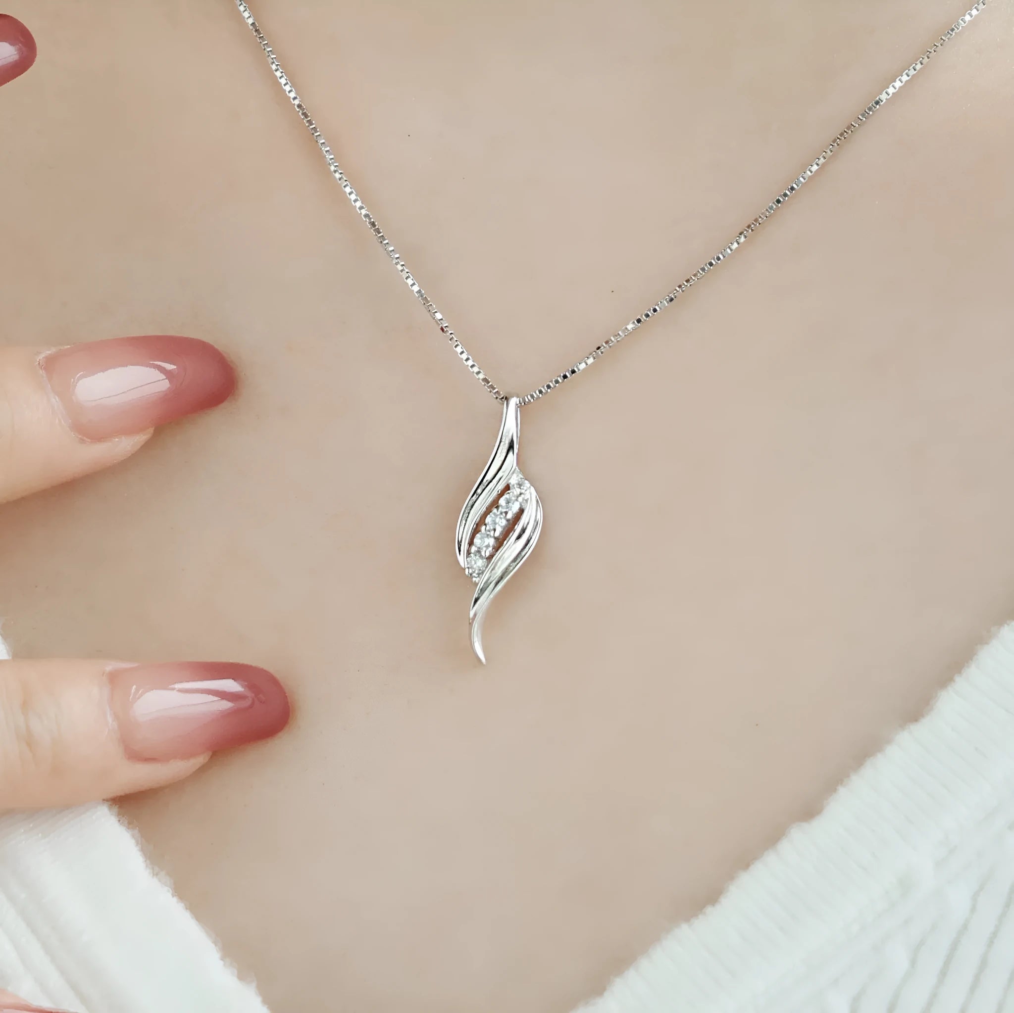 Women's 925 silver conch style clavicle chain necklace white gold electroplate colour platinum DY140001