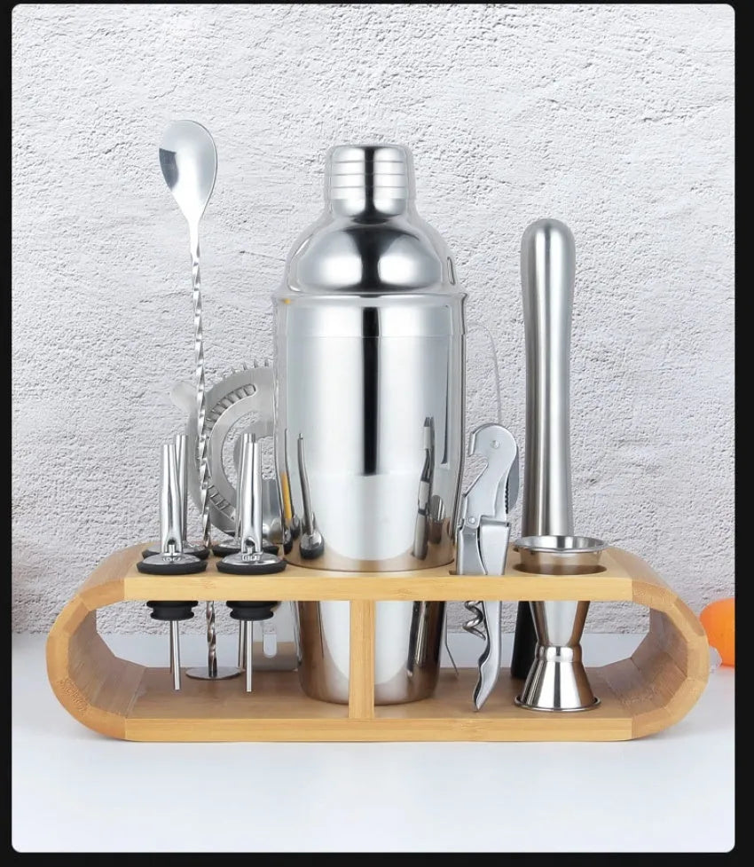 23-piece stainless steel cocktail set with European style acrylic accessories for home bartending