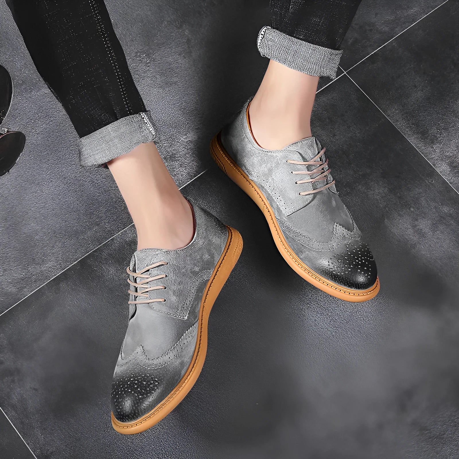 Men's business formal leather lace-up shoes with cowhide construction and rubber soles