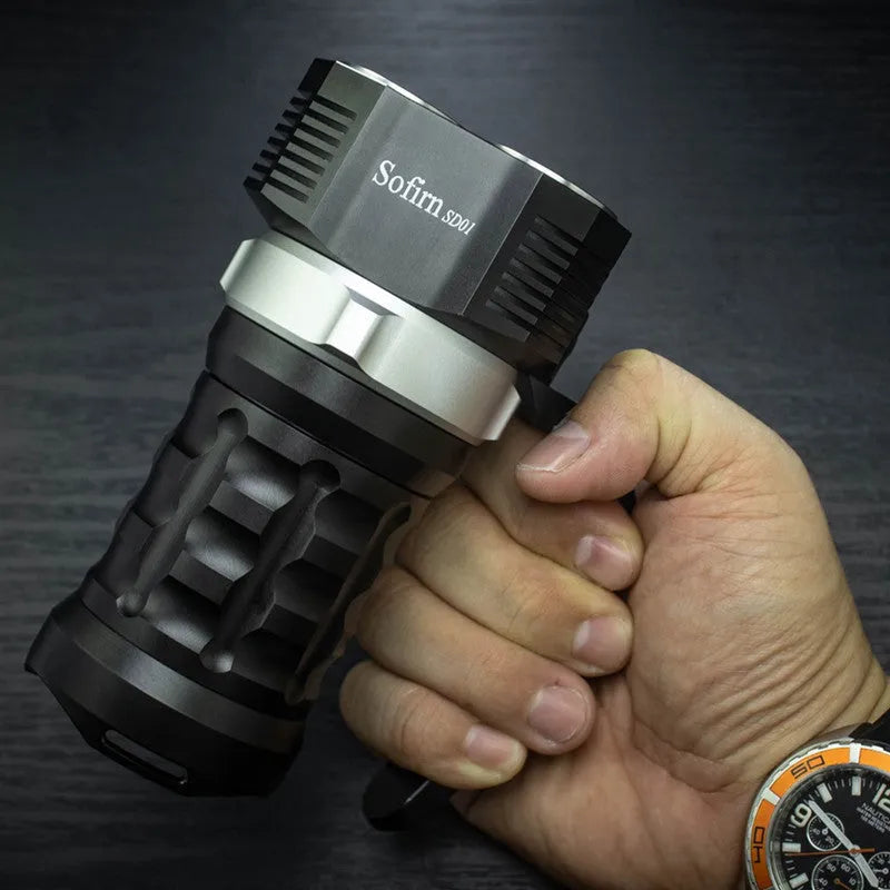 Aluminium alloy diving flashlight showing 18cm length and metal construction