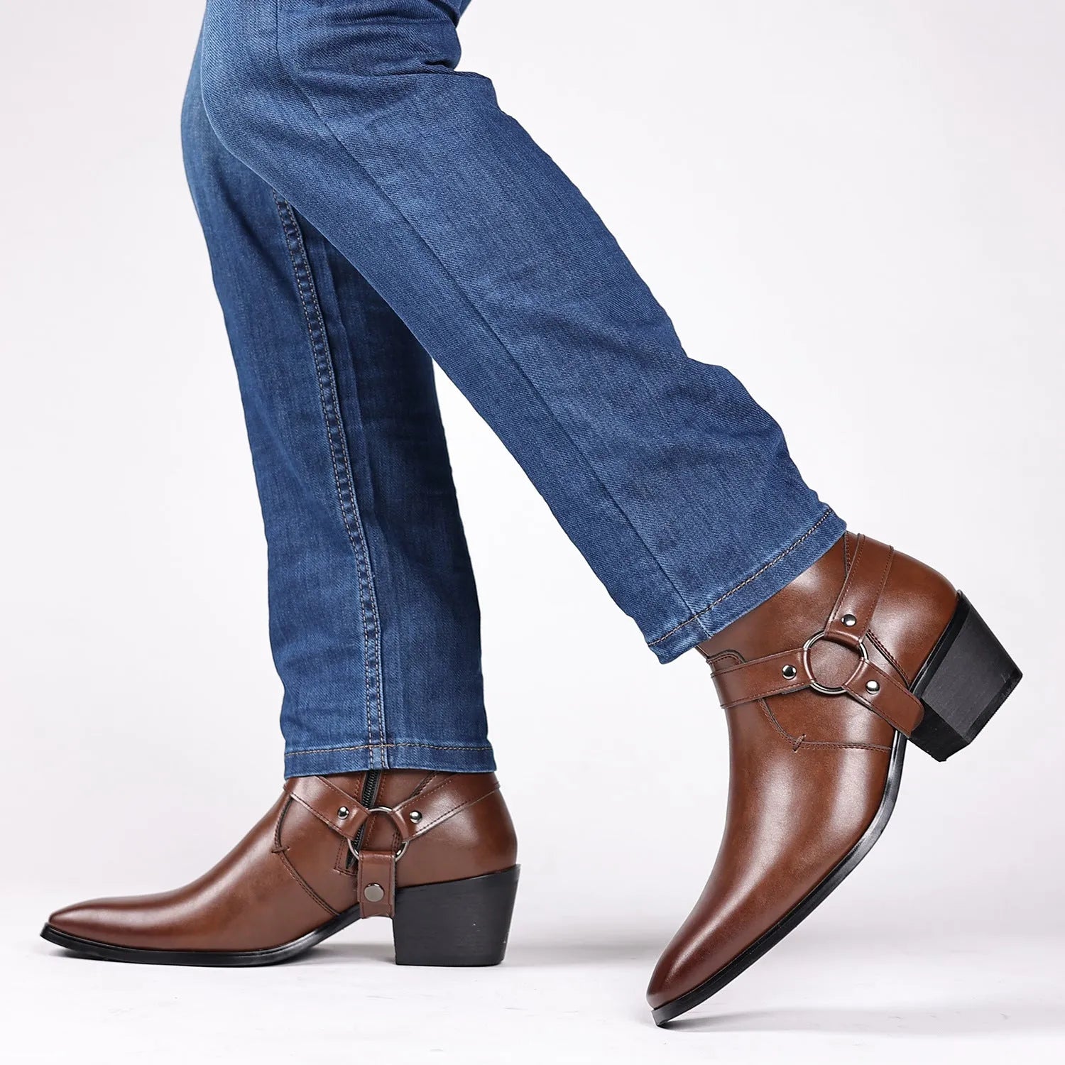 Trendy wild chain boots for men and women in black, artificial PU upper, rivet detail, side zipper, horse-shoe heel