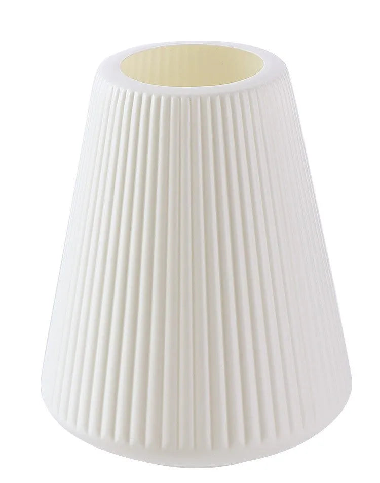 Melamine plastic decorative flower vase in blue colour measuring 16cm diameter 20cm height