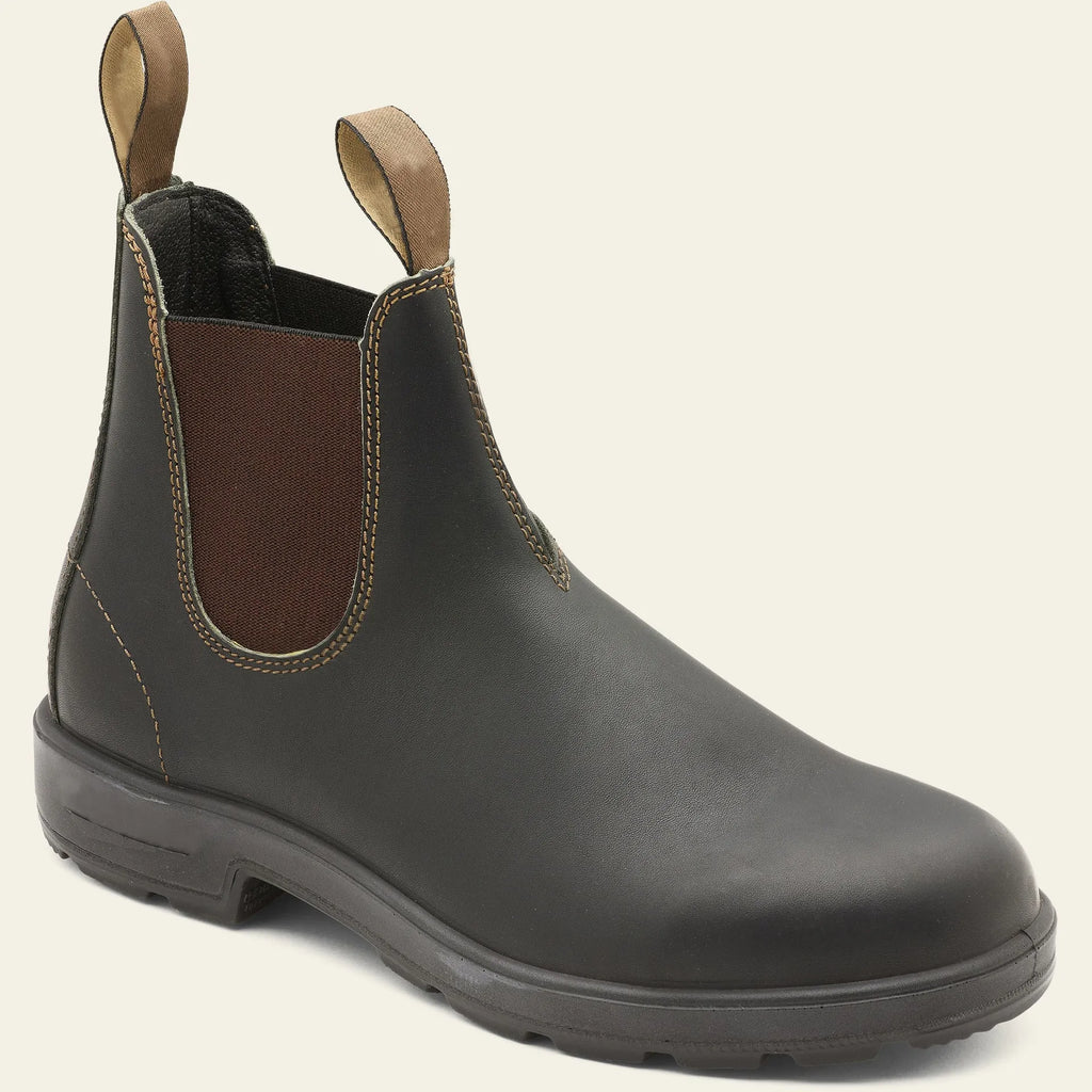 Vintage Chelsea boots in black with round toe and low horseshoe heel