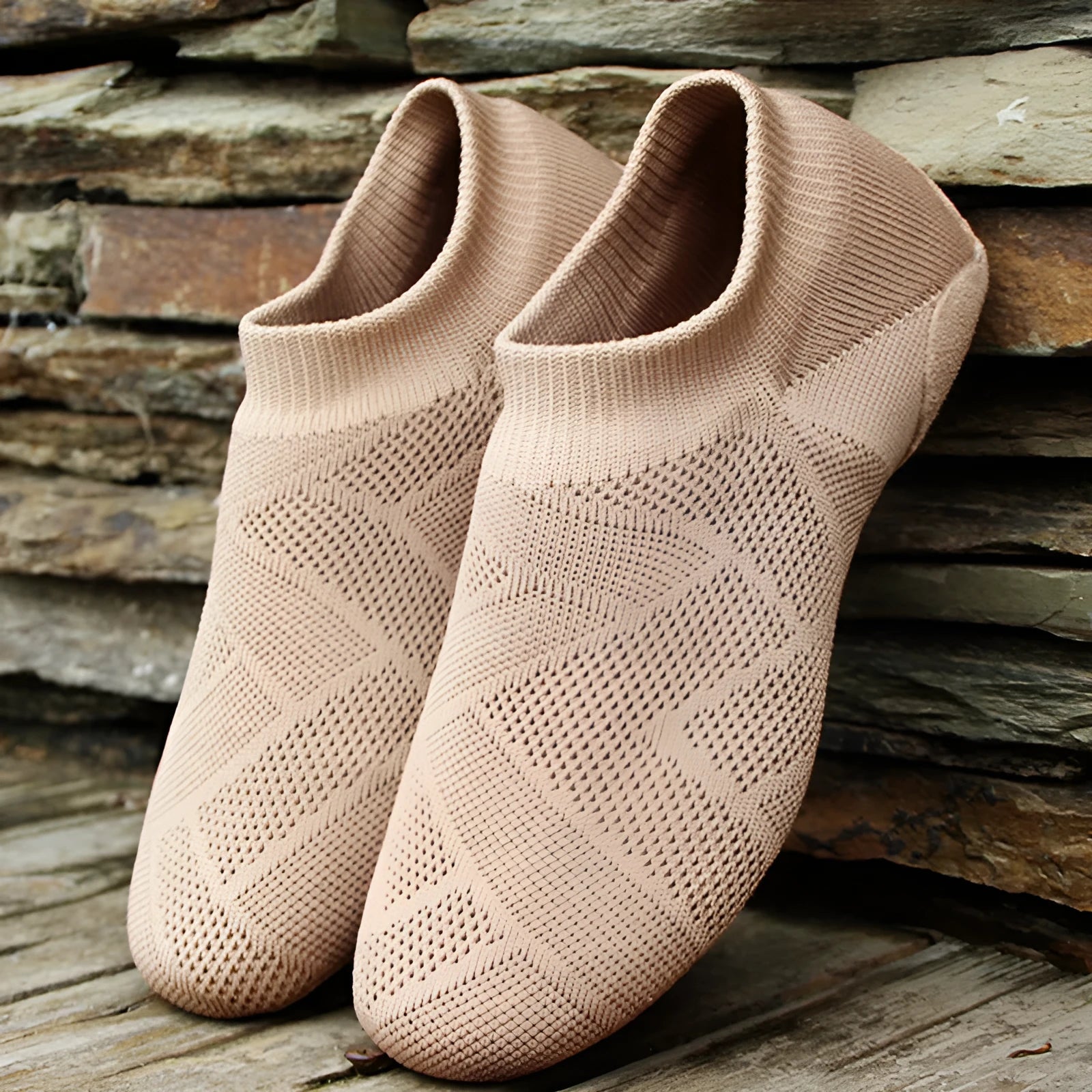 Camel-coloured Latin dance shoes with cotton mesh upper and leather sole
