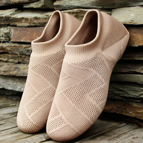 Camel-coloured Latin dance shoes with cotton mesh upper and leather sole