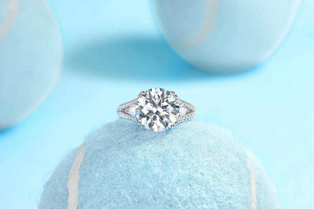 5-carat moissanite wedding ring S925 silver with gold plating on white background, GRA certificate included