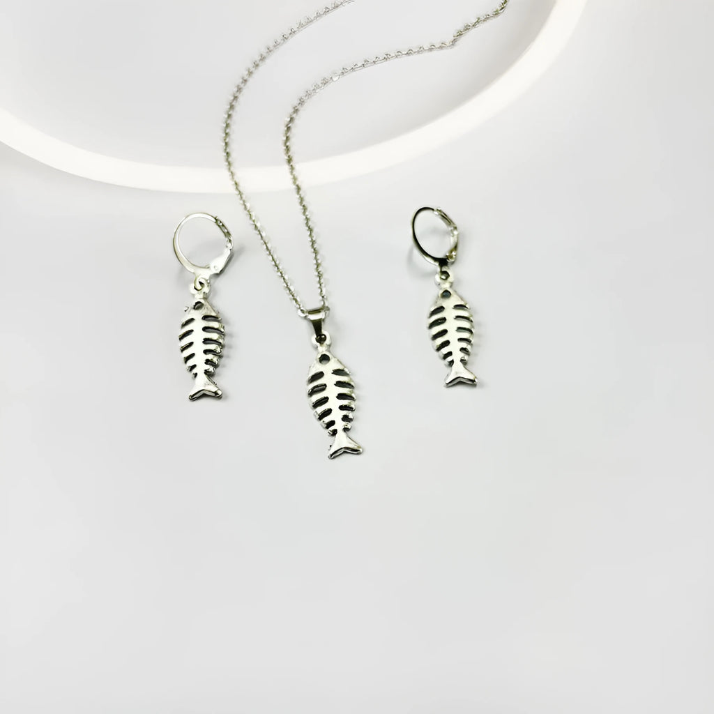 Retro style fishbone pendant necklace and matching earrings set on an alloy O-chain