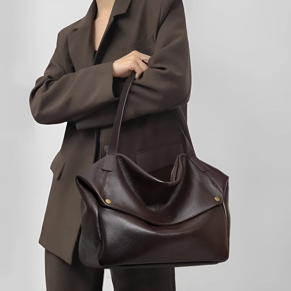 Brown genuine leather women's shoulder bag with horizontal square shape and zippered compartment