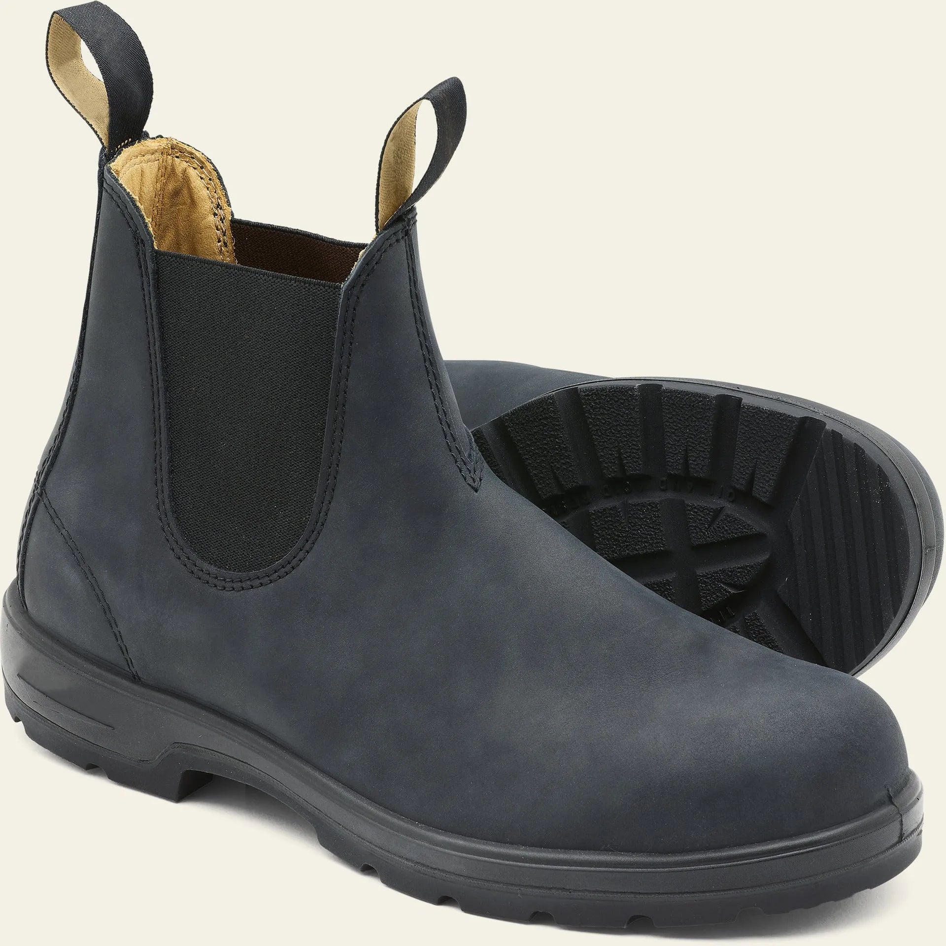 Vintage Chelsea boots in black with round toe and low horseshoe heel