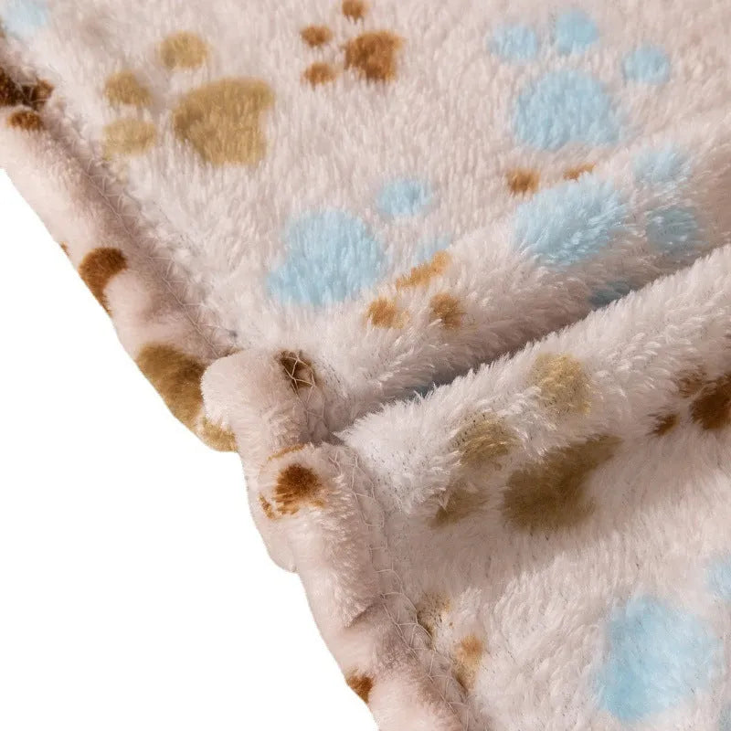 Double-sided flannel pet blanket with cartoon dog pattern in blue colour